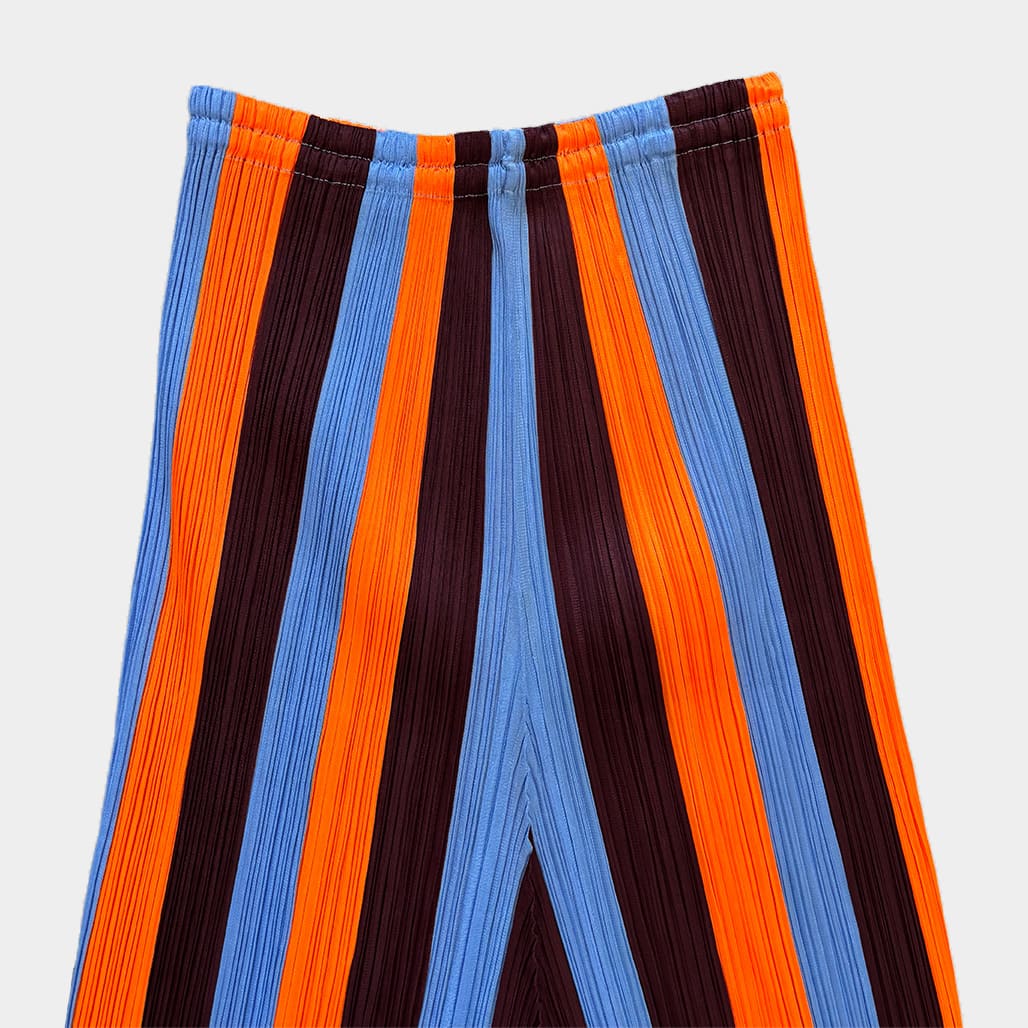 PLEATS PLEASE ISSEY MIYAKE（プリーツプリーズイッセイミヤケ