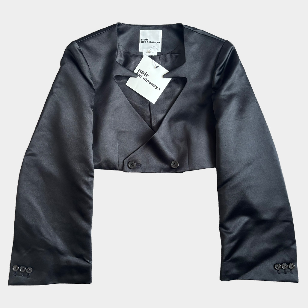 noir kei ninomiya 黒 クロップドテーラードジャケット NOIR KEI NINOMIYA（ノワールケイニノミヤ）2024SS クロップド